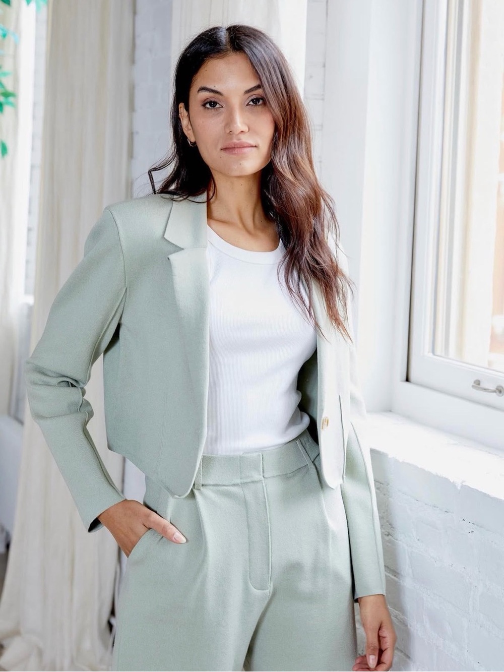 NWT DH New York Olive Green knit 2 Pcs Set Blazer & Walking Shorts.